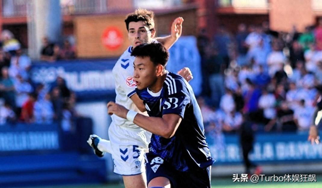 足球邀请赛焦点战:塞外迅豹队鏖战荆楚巨龙队,新星闪耀。豪门底蕴再次显现 足球邀请赛焦点战:塞外迅豹队鏖战荆楚巨龙队,新星闪耀。豪门底蕴再次显现